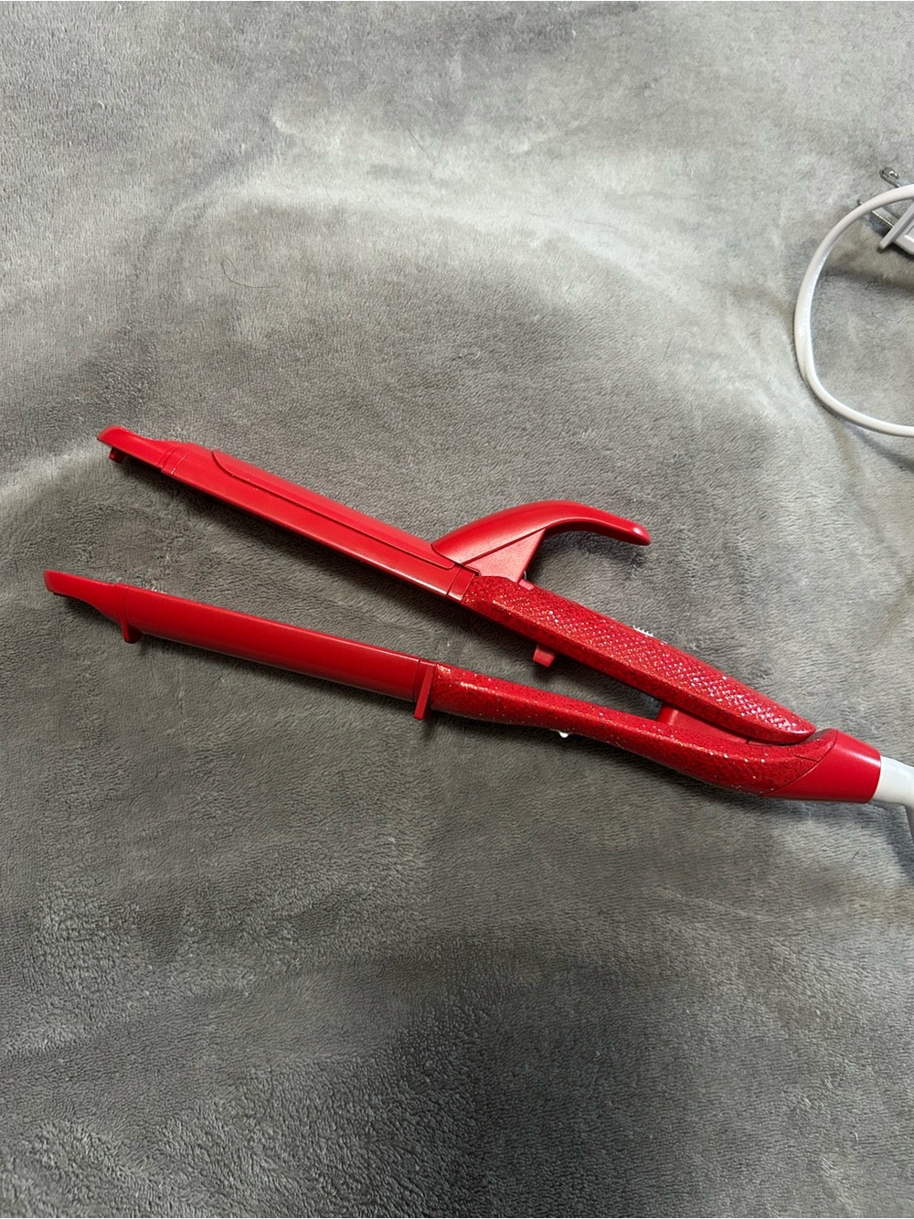 The Beachwaver Co Travel Red Glitter Clamp & Curling Flat Iron
